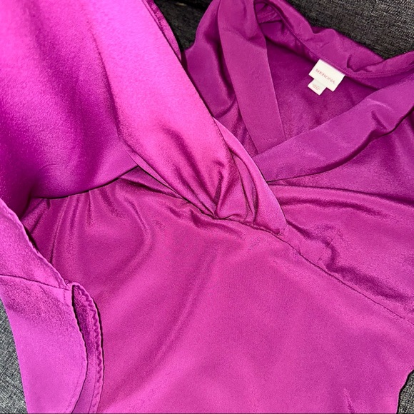 MERONA high quality beautiful sleeveless satin blouse, fuchsia color, size XS - Picture 10 of 10